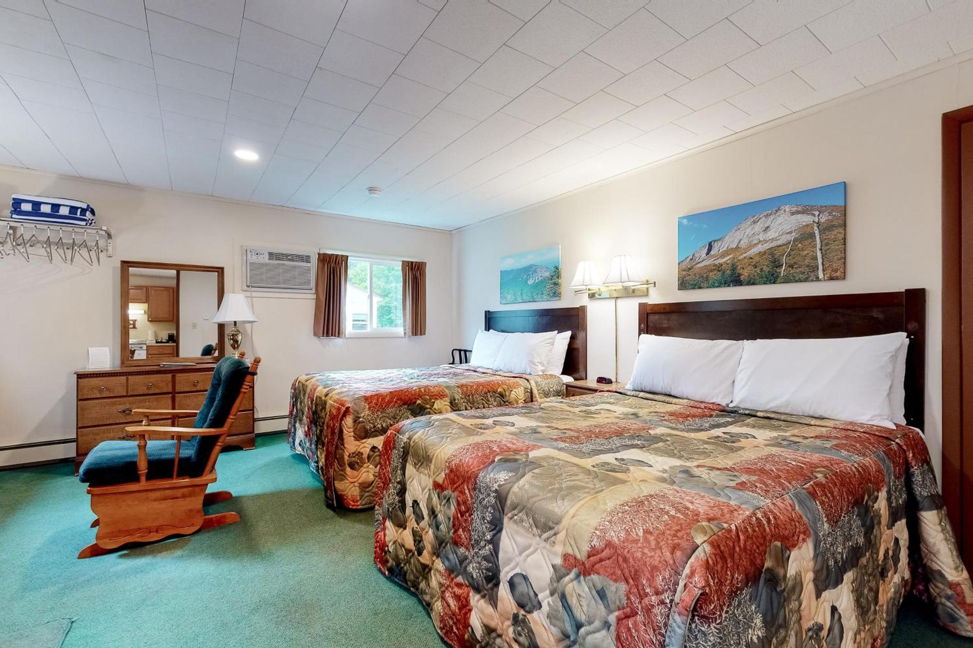 Riverbank Motel And Cabins Managed By Vacasa Lincoln Room photo
