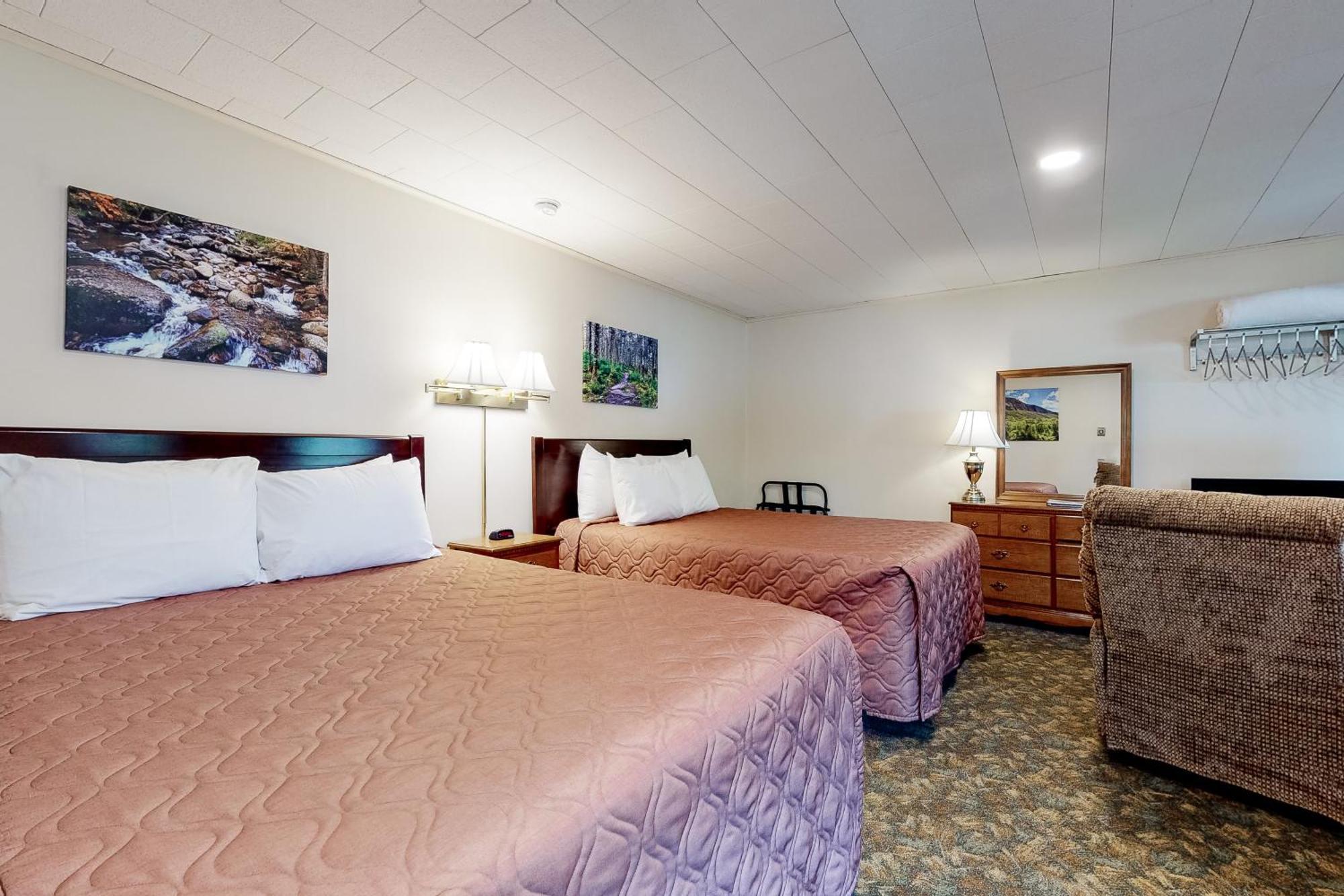 Riverbank Motel And Cabins Managed By Vacasa Lincoln Room photo
