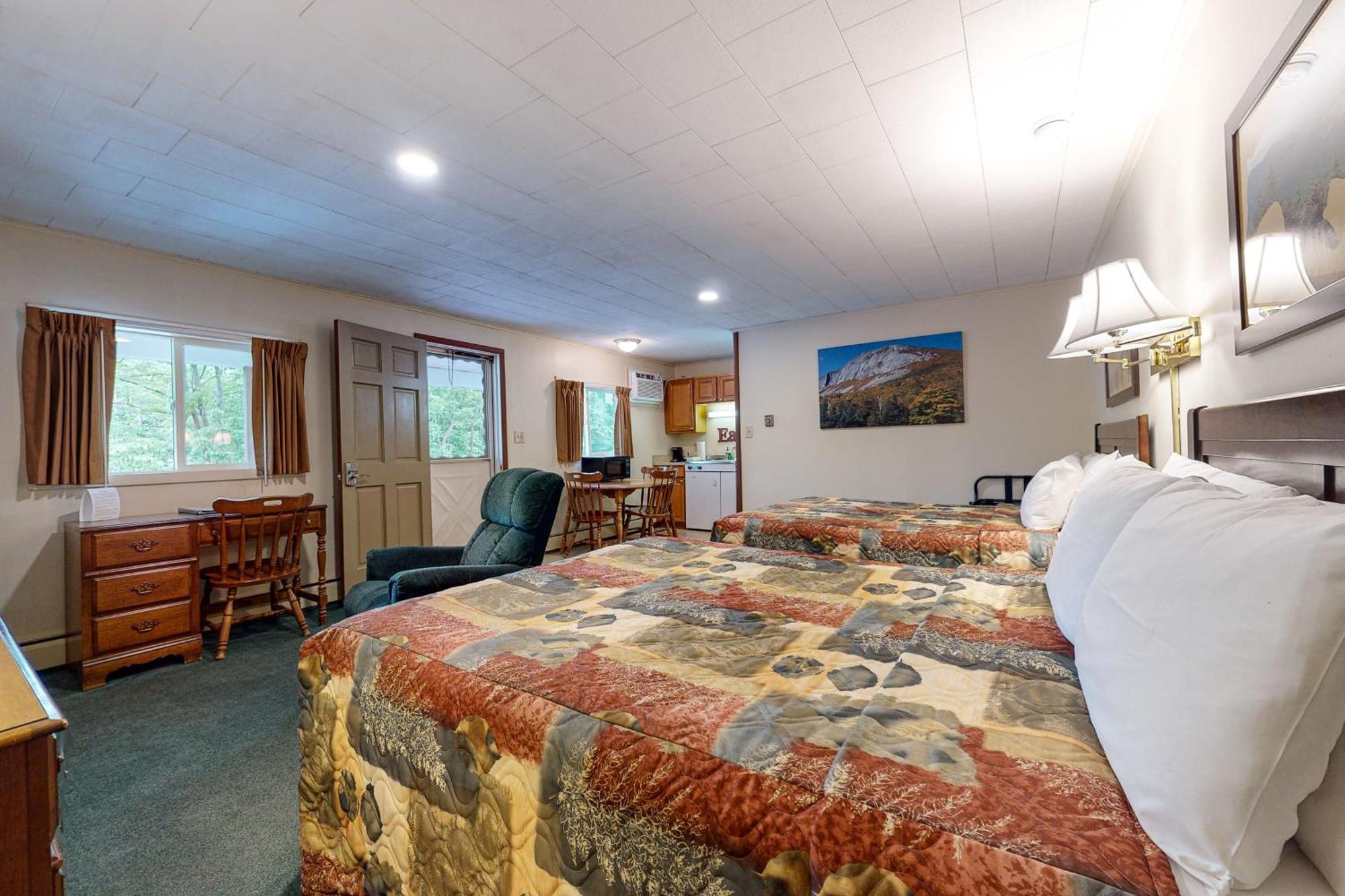 Riverbank Motel And Cabins Managed By Vacasa Lincoln Room photo